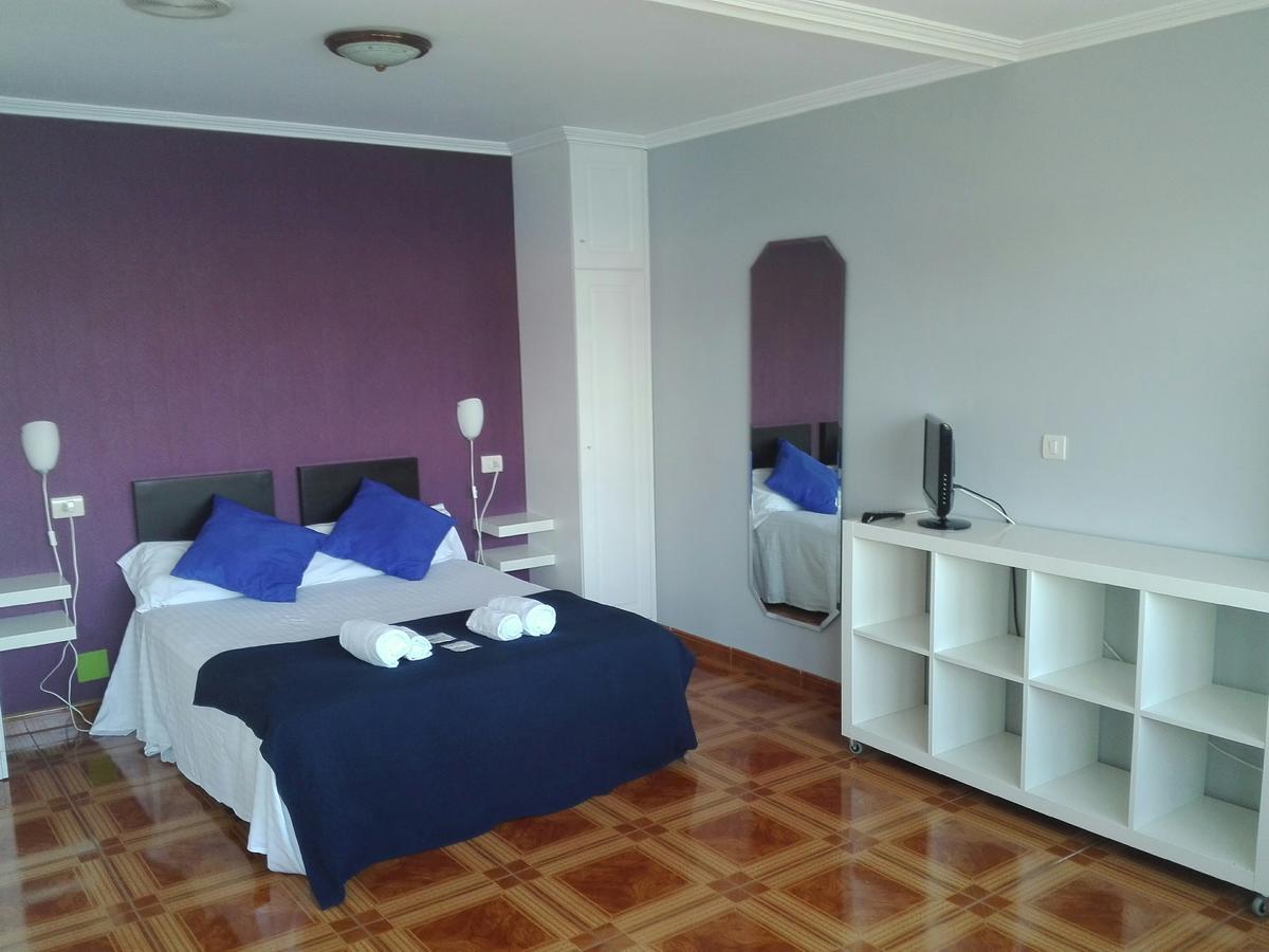Aparthotel Corcubion Playa De Quenxe 외부 사진